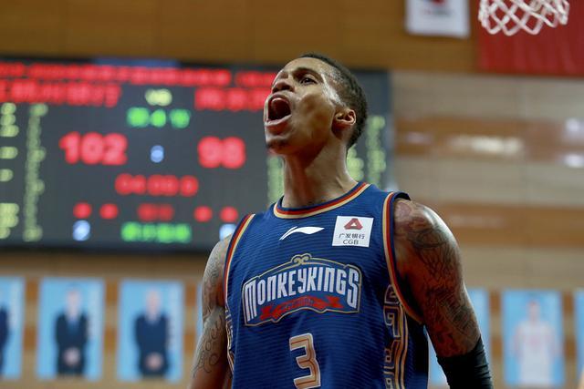 哈登41分快船大胜爵士 约基奇三双掘金胜国王