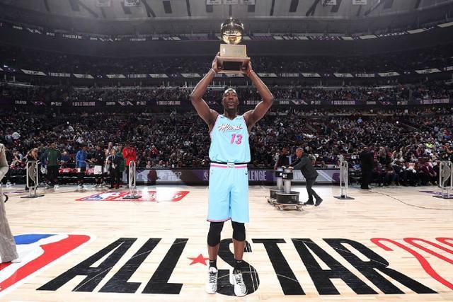 约基奇威少均三双掘金大胜篮网 雄鹿险胜魔术