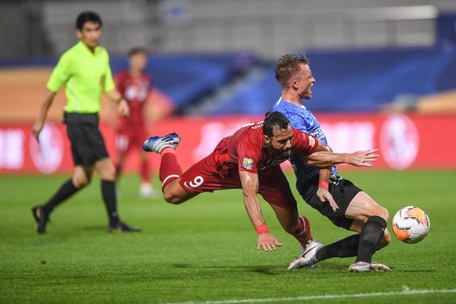 英超-萨拉赫梅开二度 利物浦3-2胜8分领跑